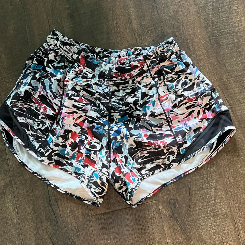 ✅SOLD✅Lululemon shorts -DAMAGED